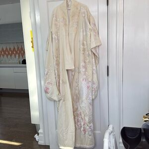 Vintage Embroidered Japanese Kimono